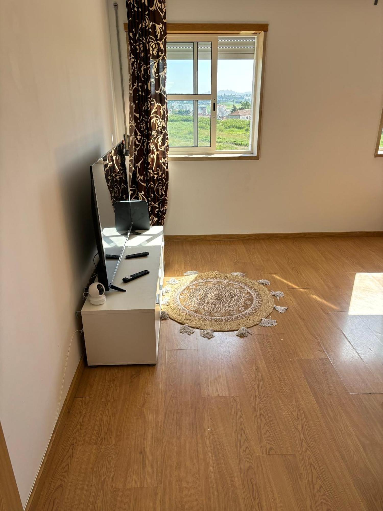 Quarto em Acomodações Particulares Ranjeet Felizarda *